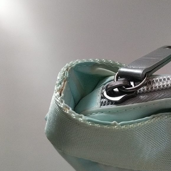 🌷🌷 Kenneth Cole Reaction 🌷🌷 Signature Nylon Shoulder Tote Bag Handbag 🌷 - Picture 7 of 9